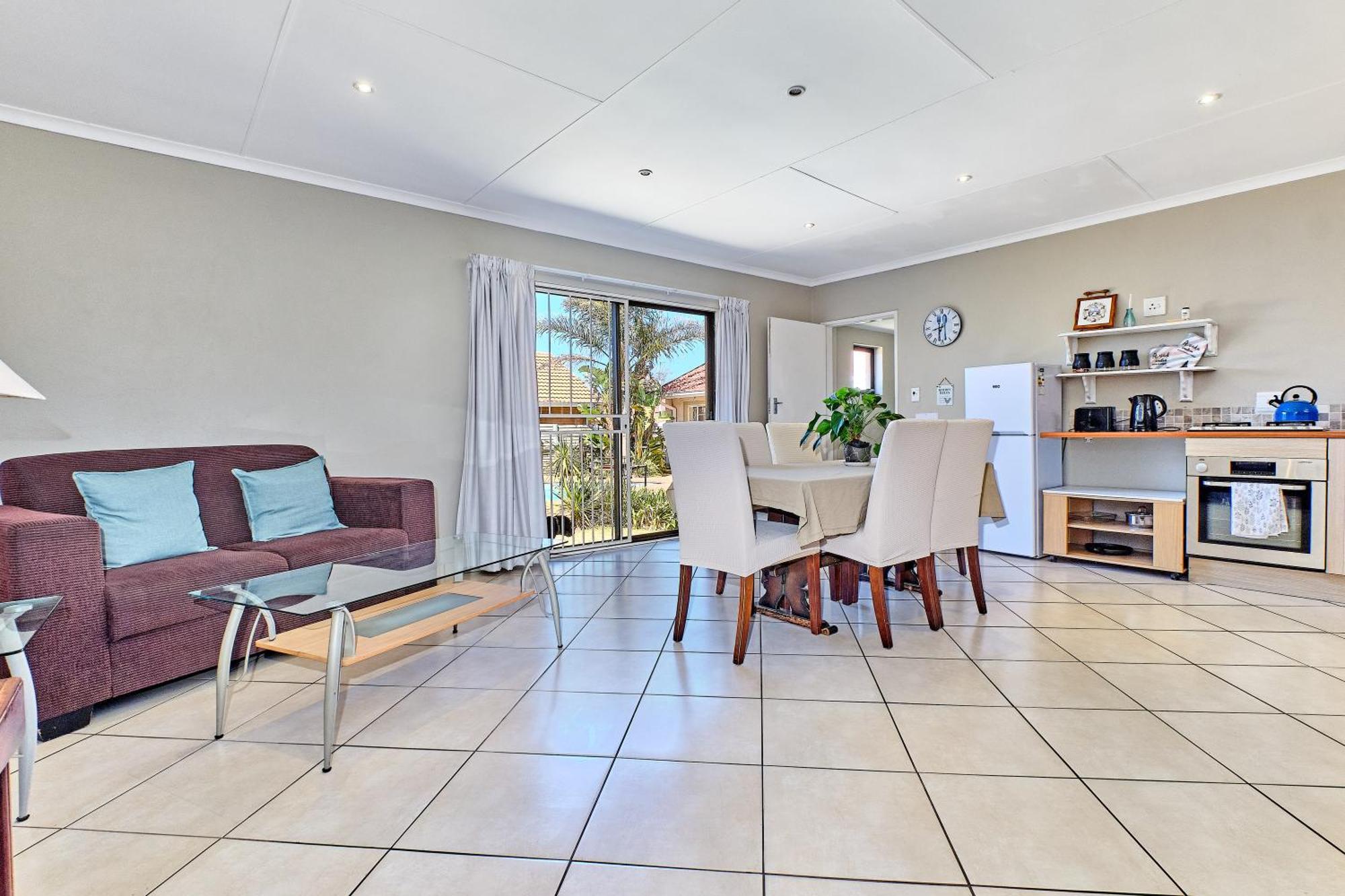 Large 1 Bedroom Cottage, 15 Min From Or Tambo Airport, With Backup Power And Water Germiston Exteriör bild