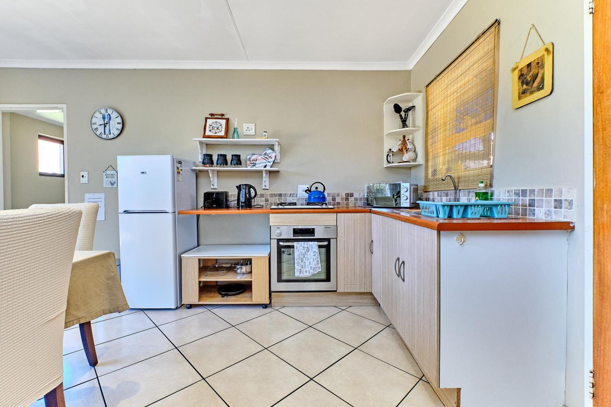 Large 1 Bedroom Cottage, 15 Min From Or Tambo Airport, With Backup Power And Water Germiston Exteriör bild
